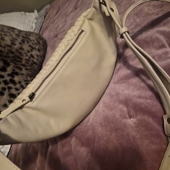 MANDRN ATLAS - Picture 3 of 4